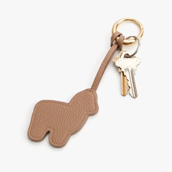 NWT Cuyana Alpaca Keychain in Cappuccino Pebbled Leather - Picture 3 of 9